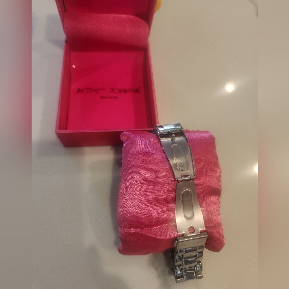 Betsey Johnson Silver Watch with Leopard Print Box - Picture 4 of 6